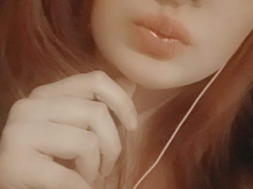 MrsNyx ᐅ 28 Jährige Pornodarstellerin
