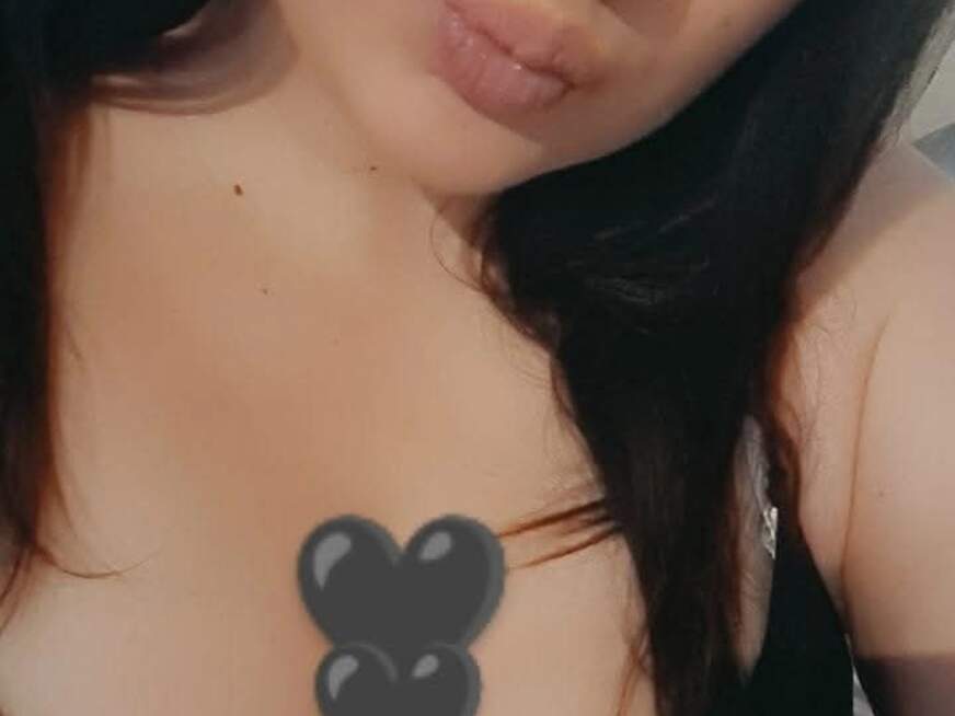 MrsNyx ᐅ 28 Jährige Pornodarstellerin