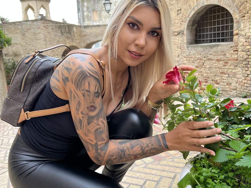 MaaiaRaysa ᐅ 29 Jährige Pornodarstellerin aus Berlin