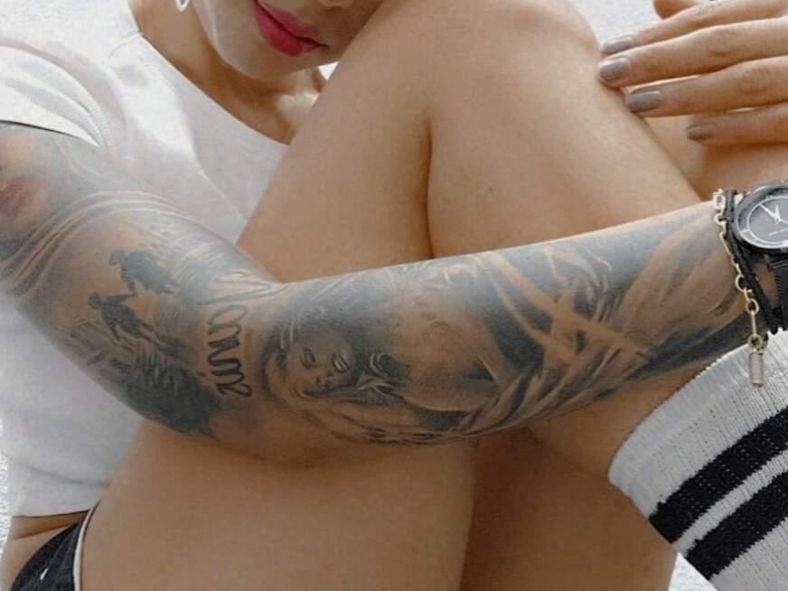 MaaiaRaysa ᐅ 29 Jährige Pornodarstellerin aus Berlin