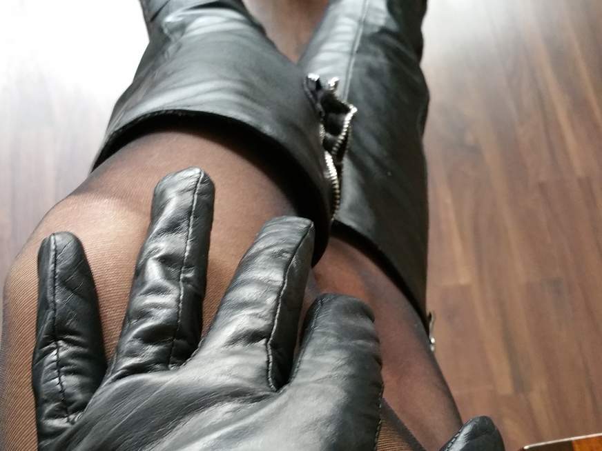 Herrin-Stella ᐅ 33 Jährige Pornodarstellerin aus Hamburg
