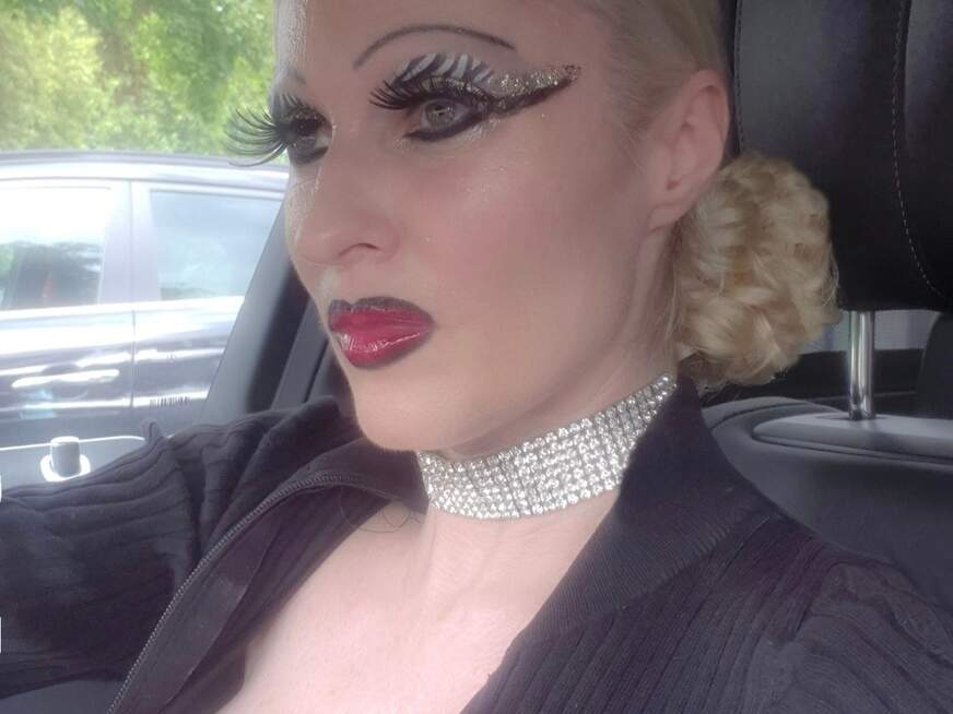 Diva-Bizarre - Bolg