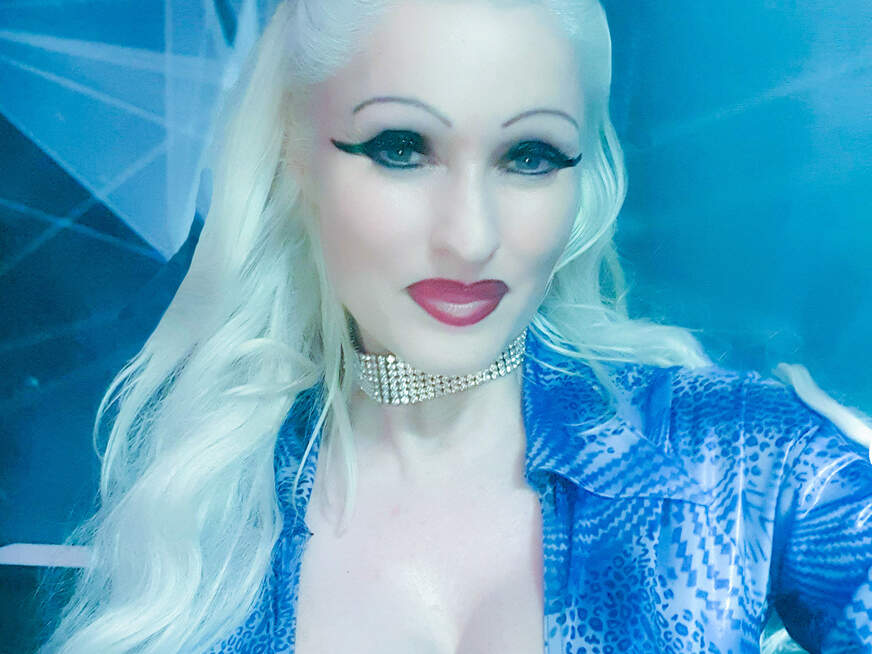 Diva-Bizarre - Bolg
