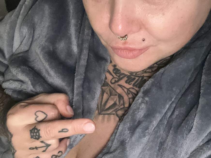 MissMonaMieder ᐅ 43 Jährige Pornodarstellerin aus Rosenau