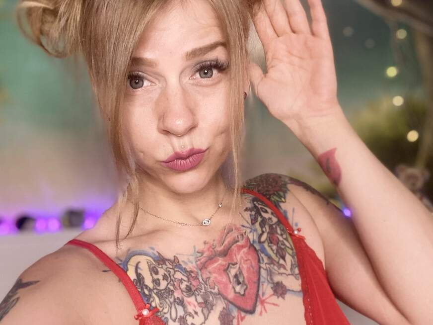 PixiFleur ᐅ 29 Jährige Pornodarstellerin