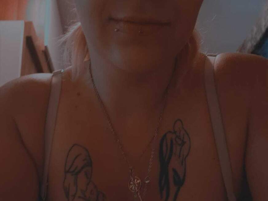 SpermageileJenny ᐅ 34 Jährige Pornodarstellerin aus Österreich
