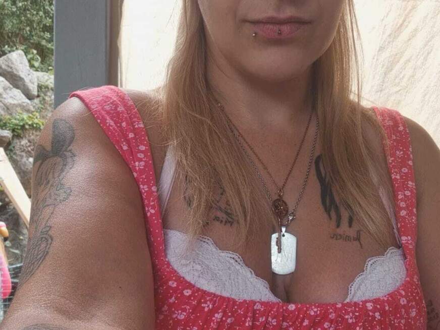 SpermageileJenny ᐅ 34 Jährige Pornodarstellerin aus Österreich