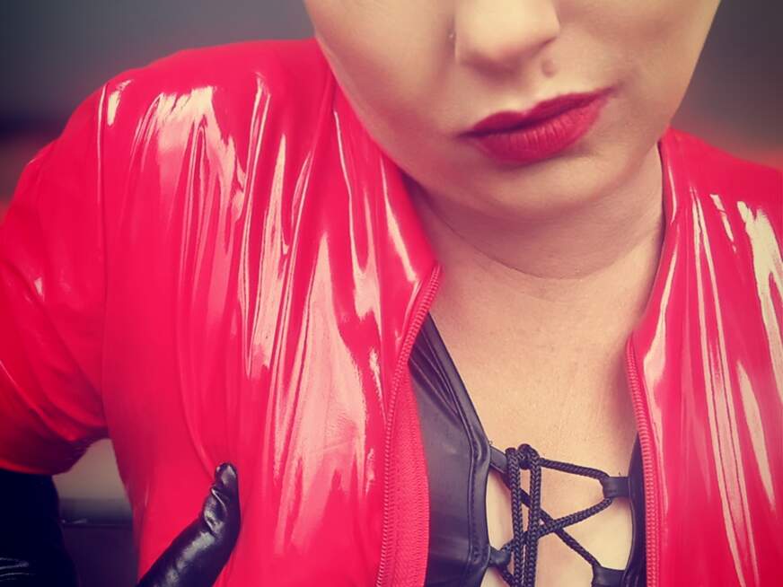 Goddess-Ivana ᐅ 50 Jährige Pornodarstellerin aus Bamberg