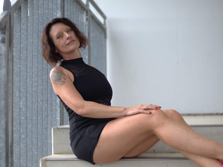 Zora-Enn ᐅ 47 Jährige Pornodarstellerin