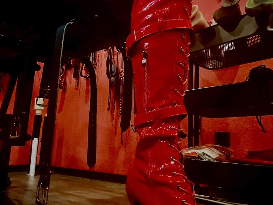 KinkyFemDomCouple - Bolg