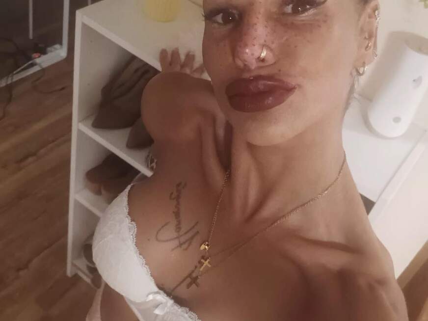 Jolie-2 - Bolg