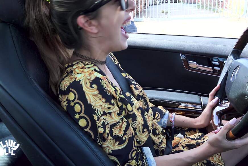 lilly-lil: Outdoor Spontan Auf dem Benz g*****t