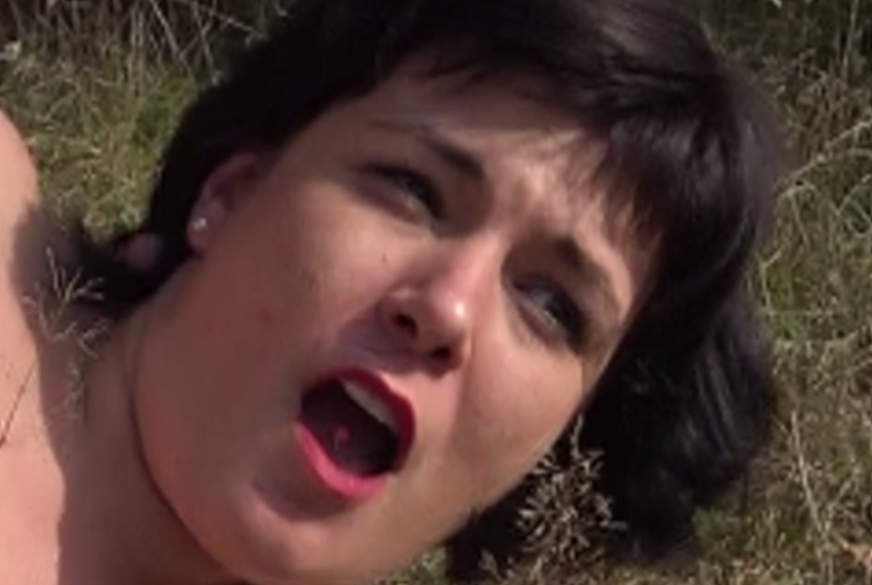 Löffelchen, da schaukeln die Titten von Susi-Extrem