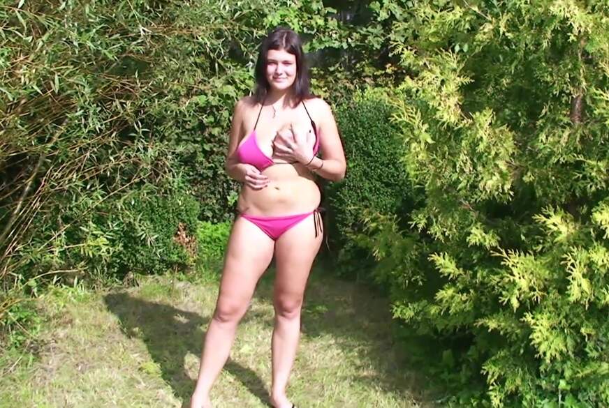 Schüchterne Riesentittens******e auf der Wiese fremdg*****t! von Susi-Extrem