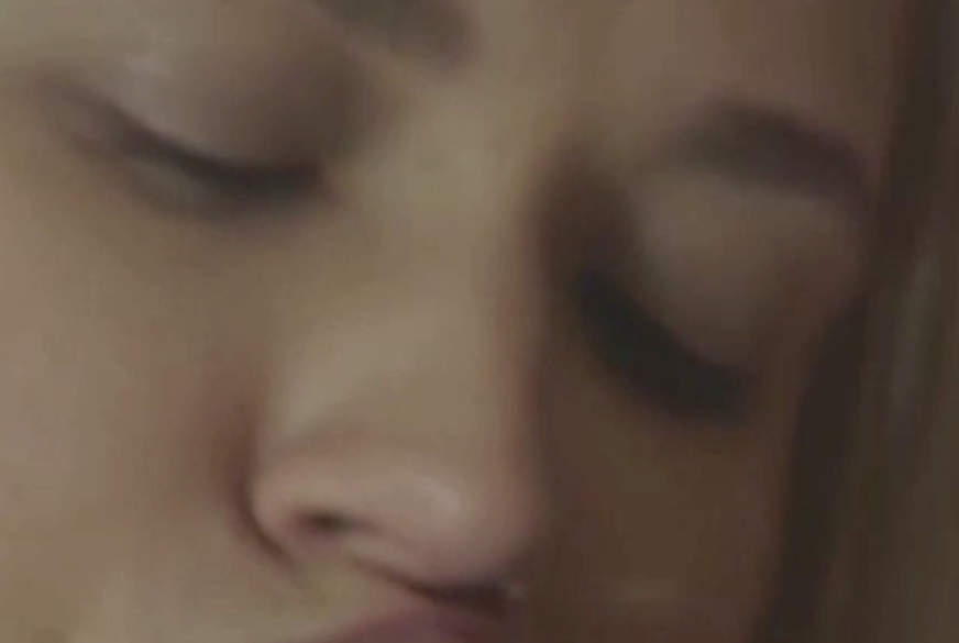 Mir wird in S***psen die A********e z******t! von Geile-Blondchen