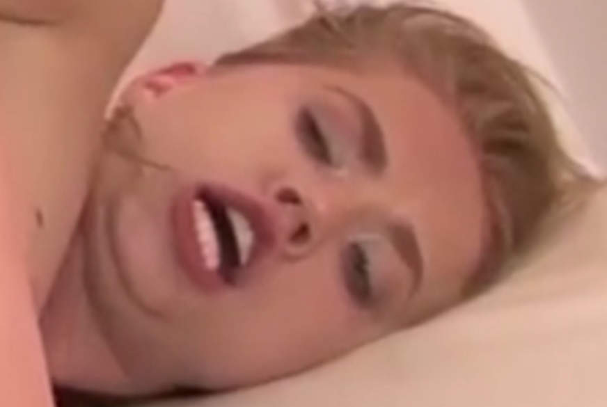Die Totale R******n Sprengung von Geile-Blondchen