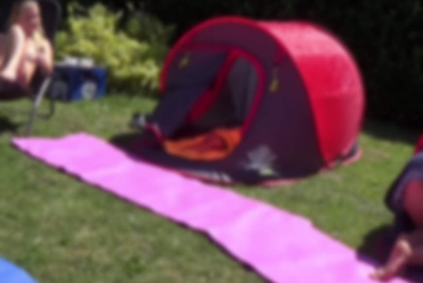 Sprudelnde S******e, glühende F***en im F**kcamp! von Geile-Blondchen