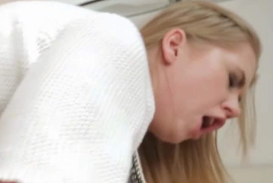 D**********k mitten beim Shopping! von Geile-Blondchen