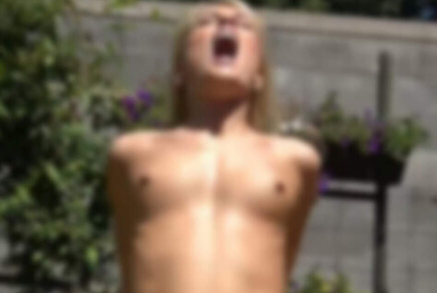 Total gestört! Erst ins Maul g*****t und dann v***********t! von Geile-Blondchen