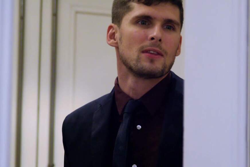 Oh F**k vom Ehemann erwischt!!! Und was machen wir jetzt??? von Geile-Blondchen