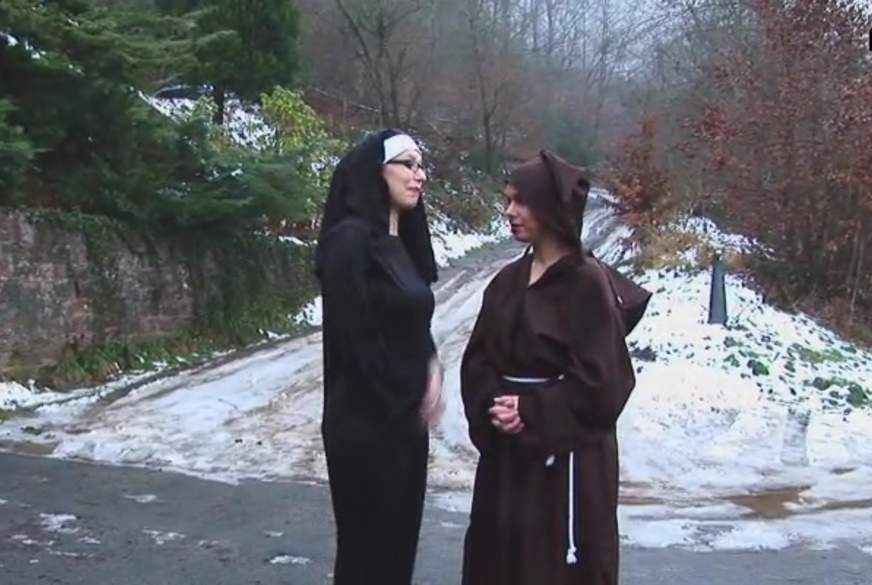 Hinter den Klostermauern g*****t von N**se-Bienchen pic2