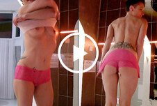 Hotwife-MILF, Pool-Blow im Bade-Paradies !! Milfs Schwarzhaarig Frau-Mann Pool Natur AO Creampie Blowjob POV Doggystyle 