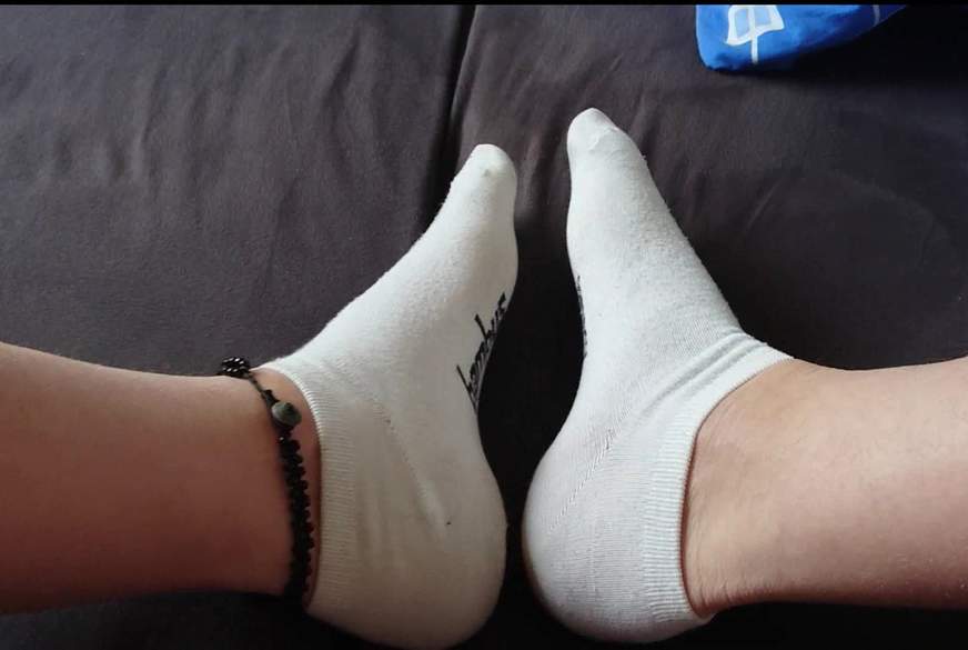 Ich bin GEIL auf getragene Socken von Nylonj***e