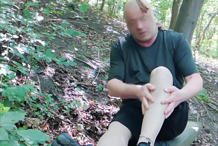 Nylonj***e: Nylon Fetisch Pause auf dem Seilbahnberg