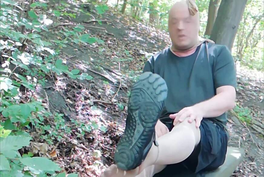 Nylonj***e: Nylon Fetisch Pause auf dem Seilbahnberg