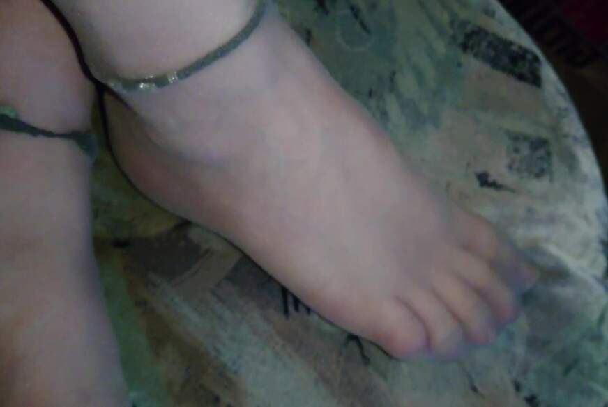Nylonj***e: Meine Füße in Feinstrumpfhose