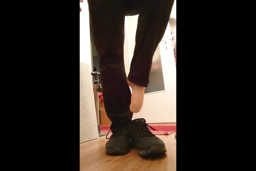 Frisch vom Einkaufen am Morgen von Nylonj***e pic2