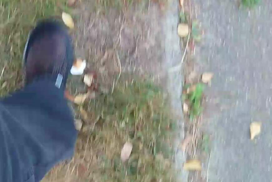 Nylonj***e: Meine besonderen Schuhe beim Einkaufen
