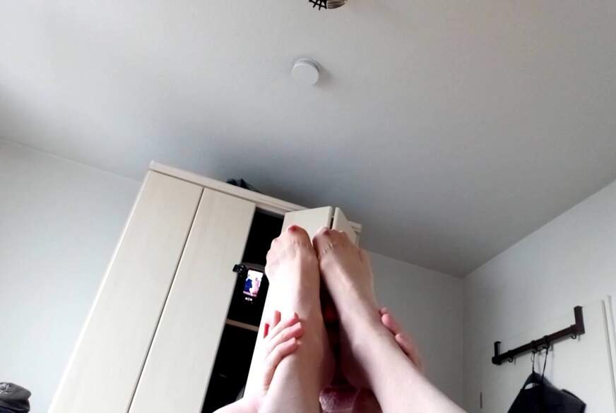 Nylonj***e: Ich und Omas Nylonfüsse