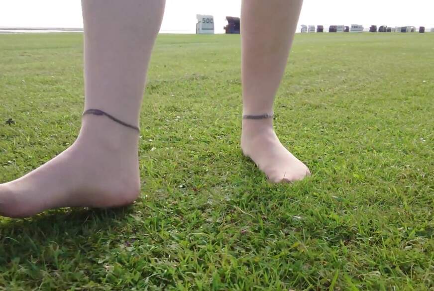 Nylonj***e: In Feinstrümpfen im Wattenmeer von Wangerland