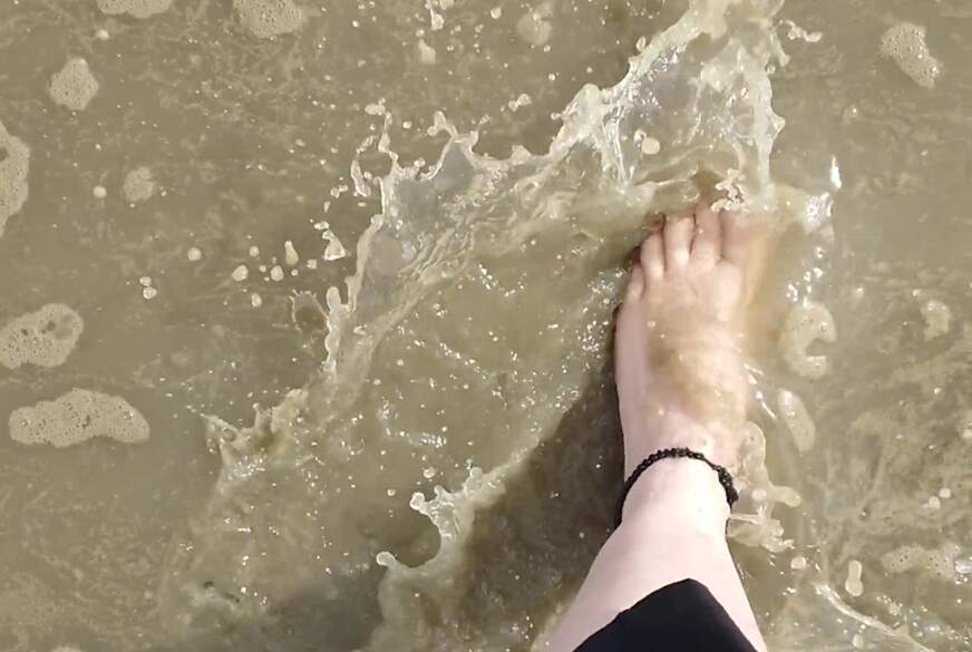 Nylonj***e: Barfuß in der September Nordsee im Wangerland