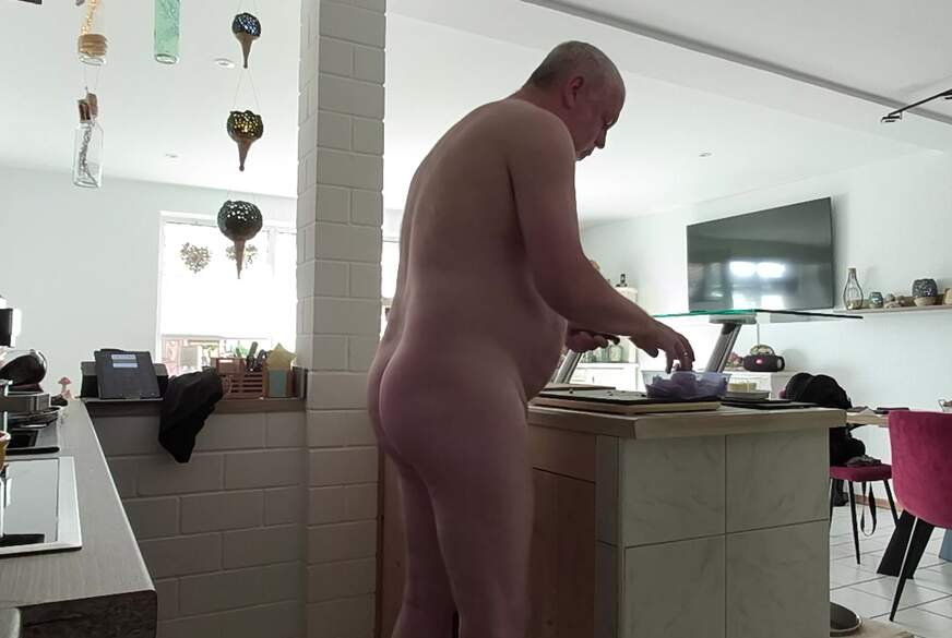 Nudist kochen der Nudeloße meiner M**a von Nylonj***e pic3
