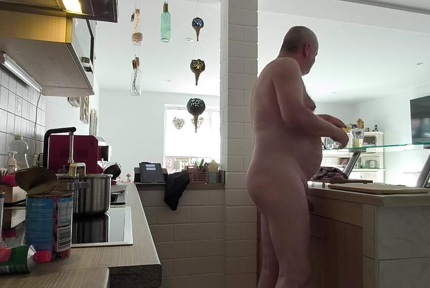 Nudist kochen der Nudeloße meiner M**a von Nylonj***e pic4
