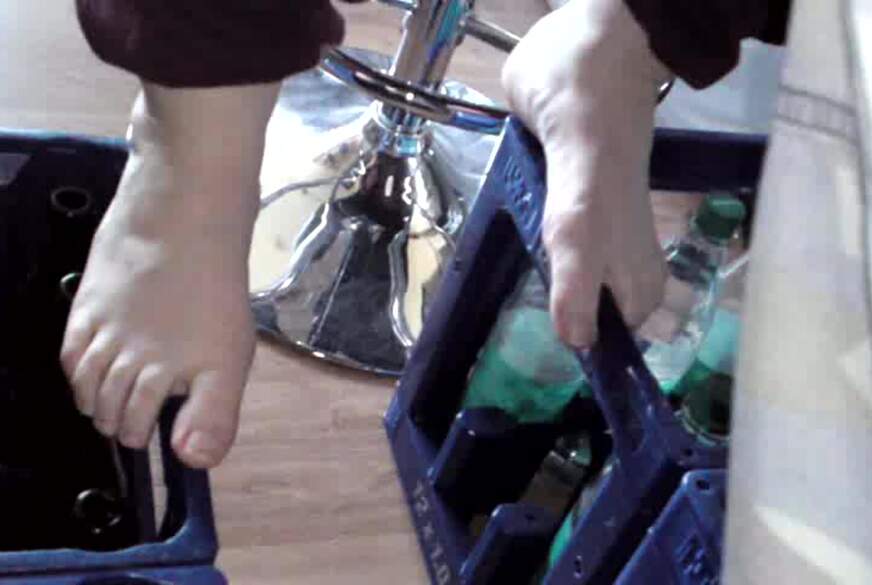 Nylonj***e: Sexy Liebkosungen unserer Füße unter dem Tisch