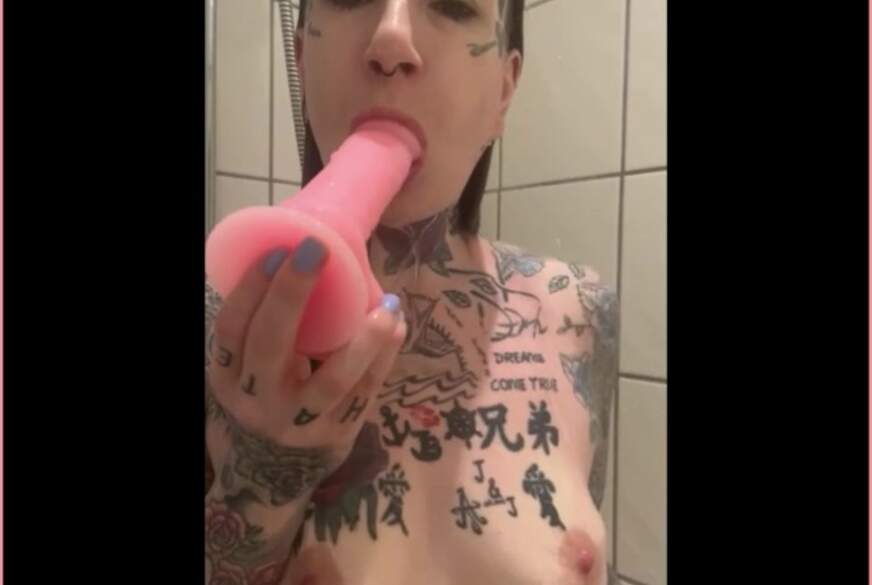 JenniBabe: Heiße Dusche