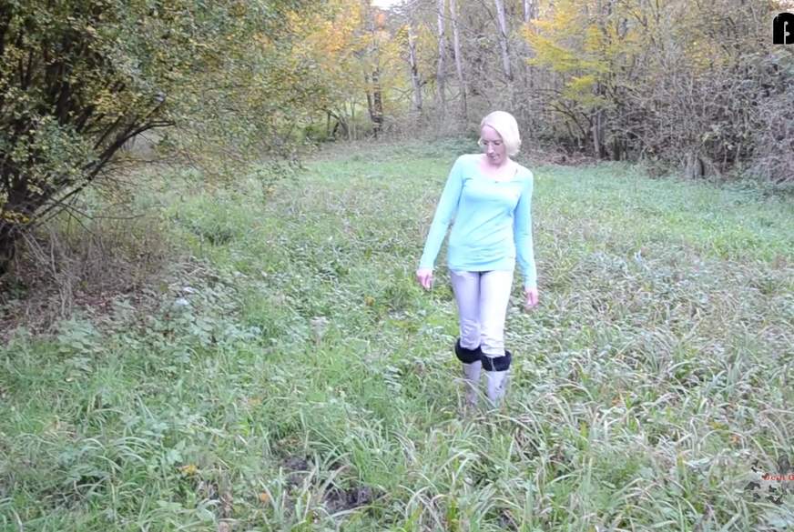 Matschen in den Gummistiefeln von Gbweib