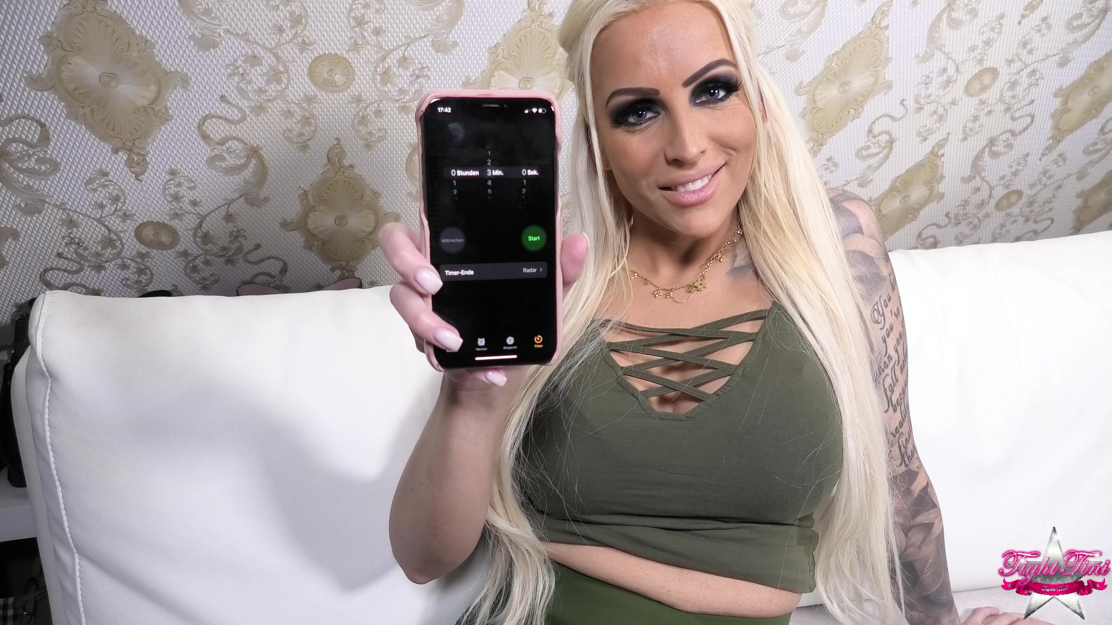 Jetzt liegt es an dir Gas zu geben und im 3 Minuten Zeitfenster mir deinen Saft zu spenden! Du willst es mir ja beweisen richtig? Top die Wette gilt!