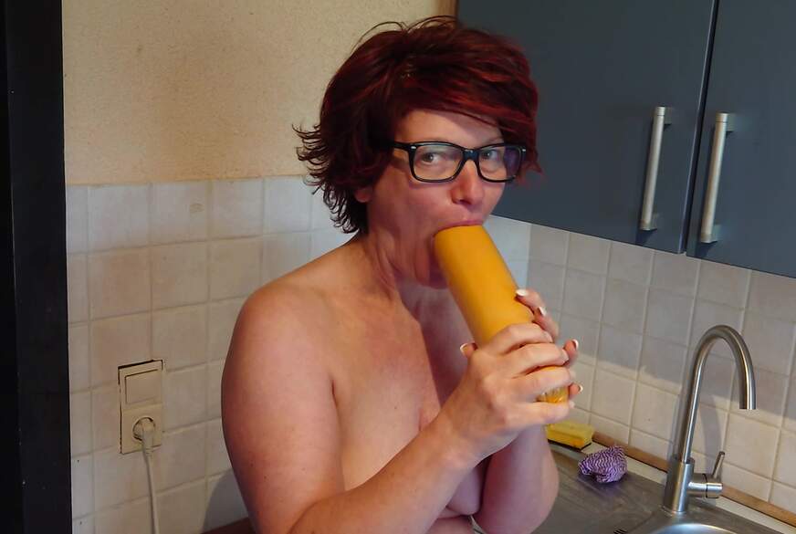 Popp-Sylvie: 700 Gramm Leberwurst in der F***e