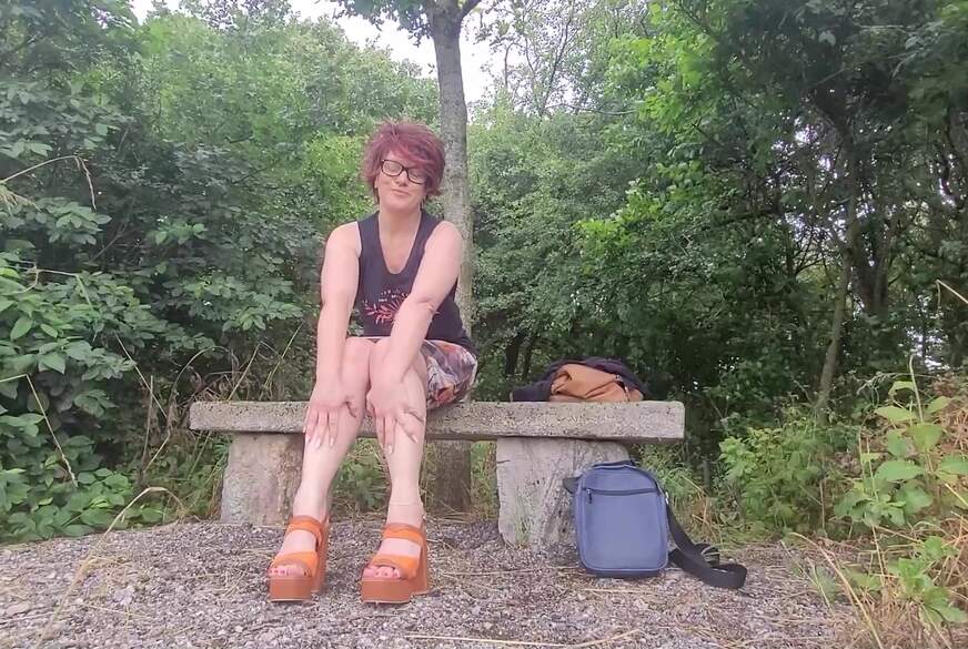 Popp-Sylvie: Am Waldrand d***y g*****t und ein sehr n**ser C******e