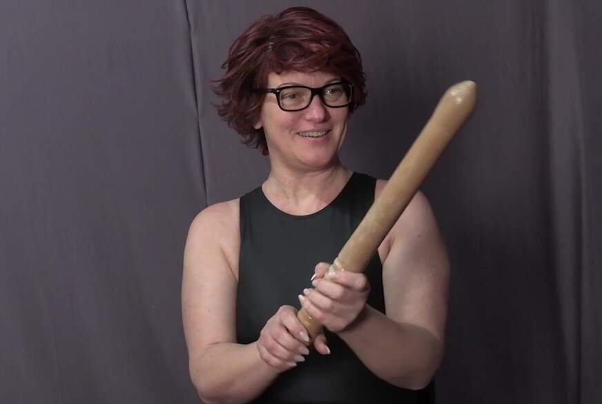 Popp-Sylvie: Baseball Dildo Sex