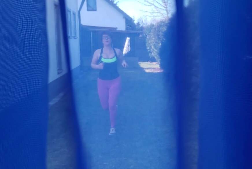 Popp-Sylvie: Joggerin Sylvie einfach blank g*****t