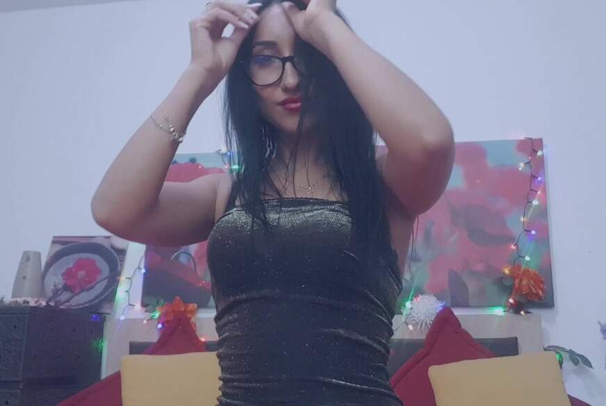 NikkiMaus: Tanzen in meinem Bett in meinen schwarzen Dessous!