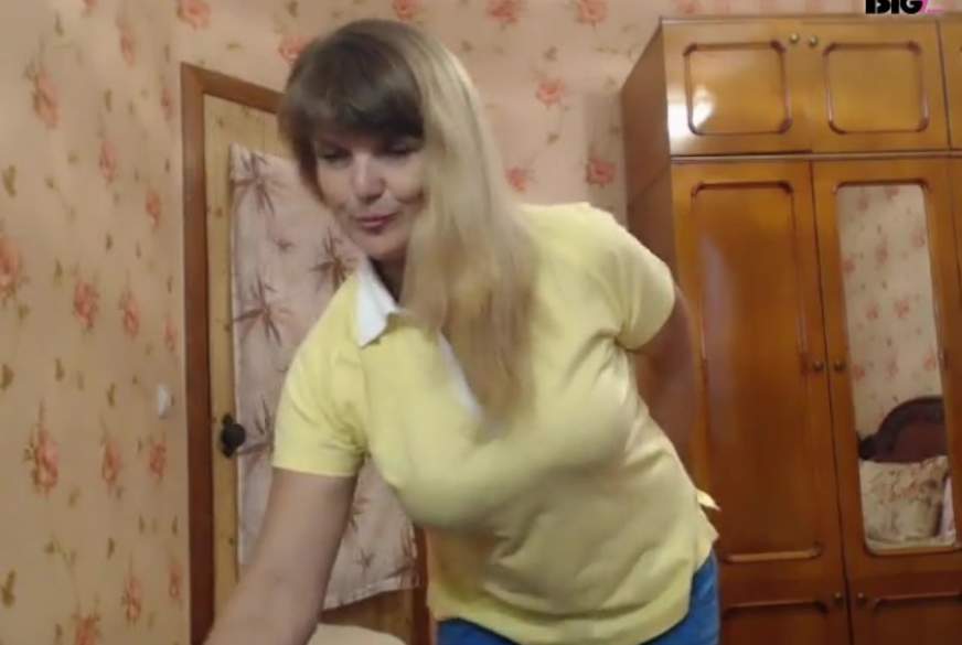 madam01: Hallo, wenn ich ihre Brüste zu streicheln ich ist sehr interessant.