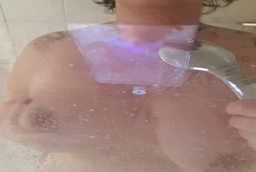 Milf73: Kommst Du mit duschen?