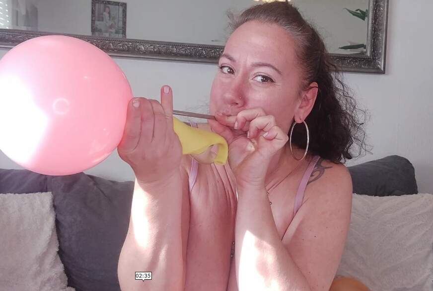 Vivien-Molinas: LOONER!! Die Ballons bringen meine M****i zum Vibrieren!!