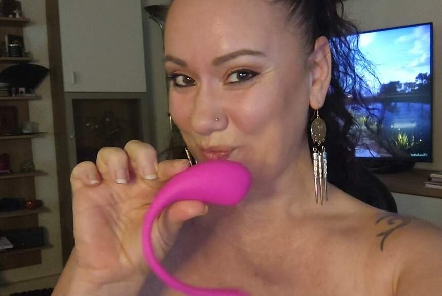 Vivien-Molinas: Das Teil bringt die P***y richtig zum sabbern!